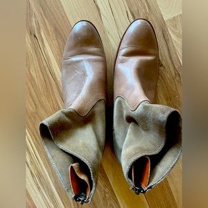 Frye Jamie Back zip booties sz 10B